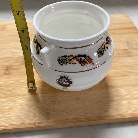 Royal Tara Three Legged Pot Handmade in Ireland —Book Of Kells Collection - Picture 6 of 9